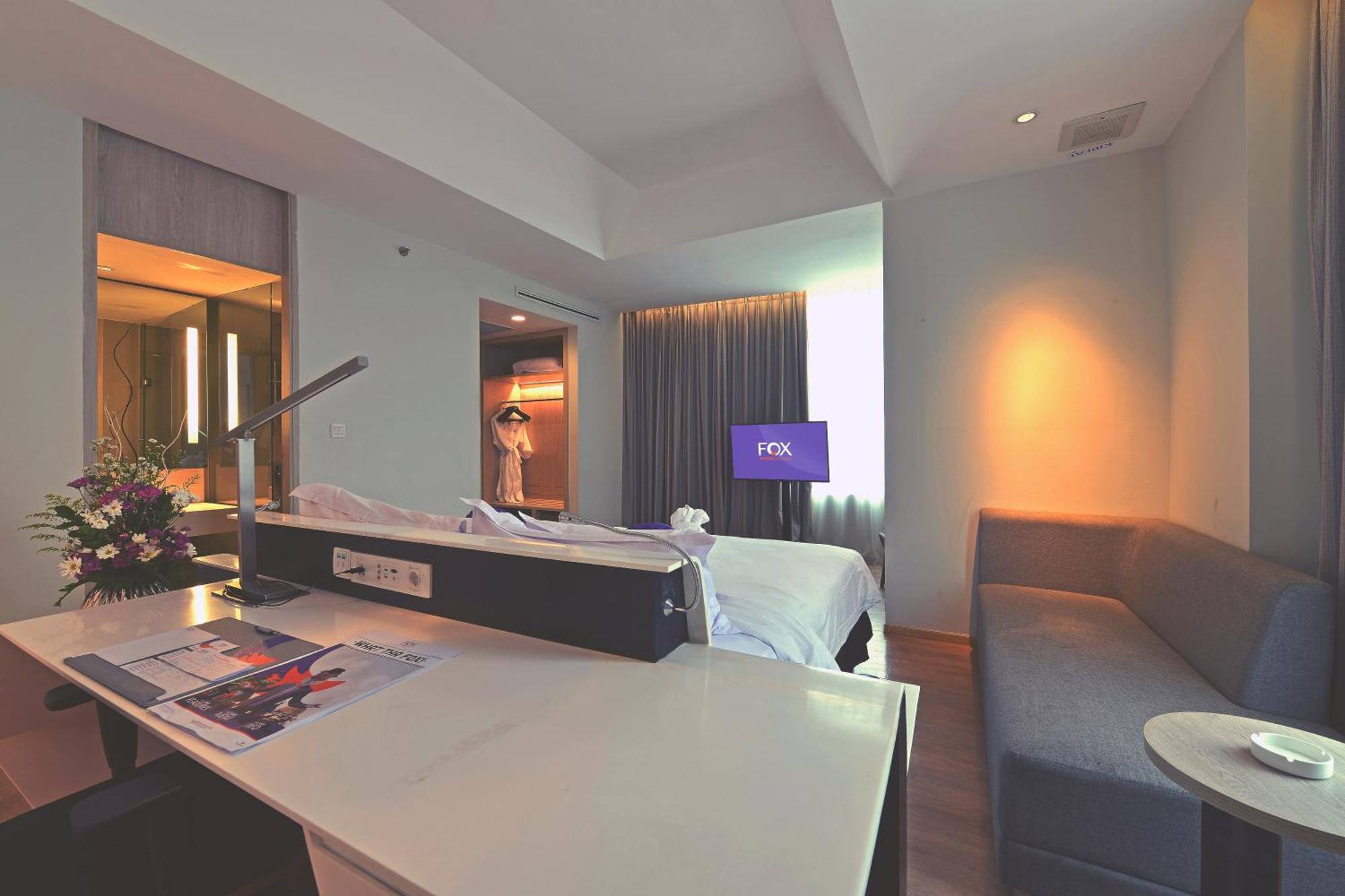 FOX Hotel Pekanbaru Exterior foto